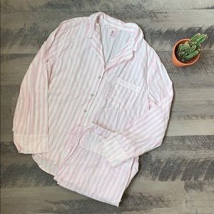 😴Pink & White VS Signature Pinstripe Pajama Set